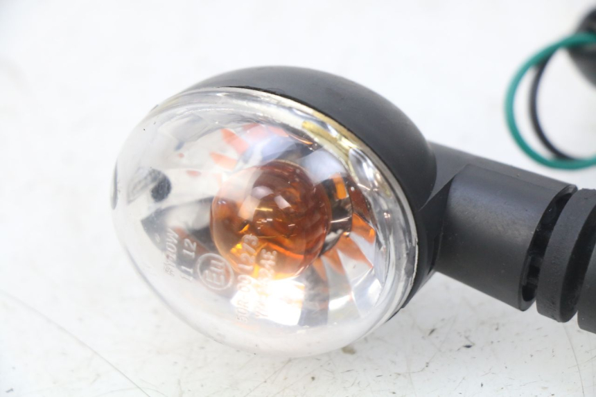 photo de REAR TURN SIGNAL PEUGEOT LUDIX 50 (2008 - 2017) - Fixing points details