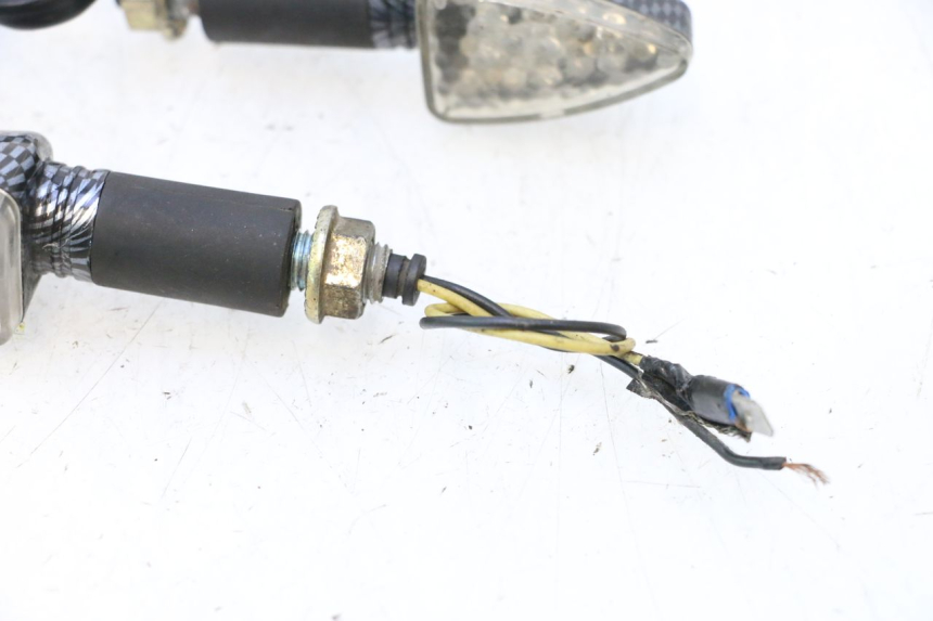 photo de REAR TURN SIGNAL PEUGEOT LUDIX SNAKE 2T 50 (2004 - 2014) - Checked used part