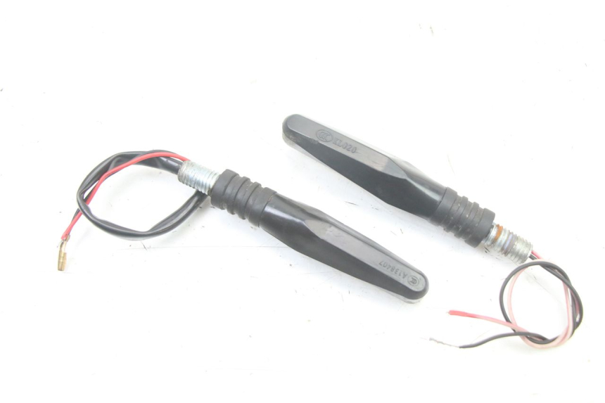photo de REAR TURN SIGNAL MBK X-LIMIT XLIMIT 50 (2007 - 2012) - Alternative perspective