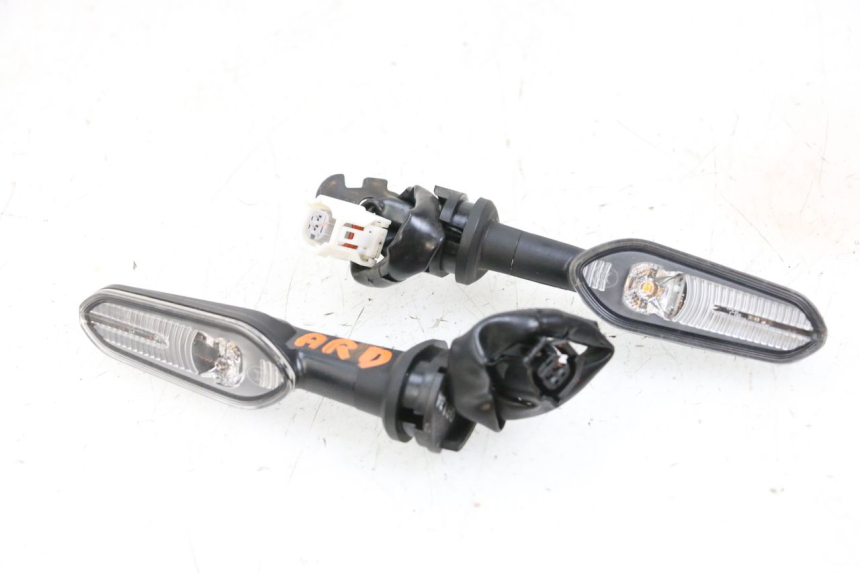 photo de REAR TURN SIGNAL YAMAHA NEO'S CORE 1 (2022 - 2026) - Main view