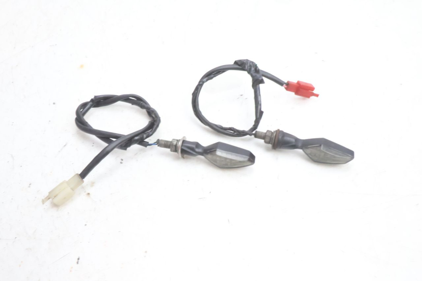 photo de REAR TURN SIGNAL PIAGGIO NEW TYPHOON 50 (2018 - 2021) - Additional view of the item