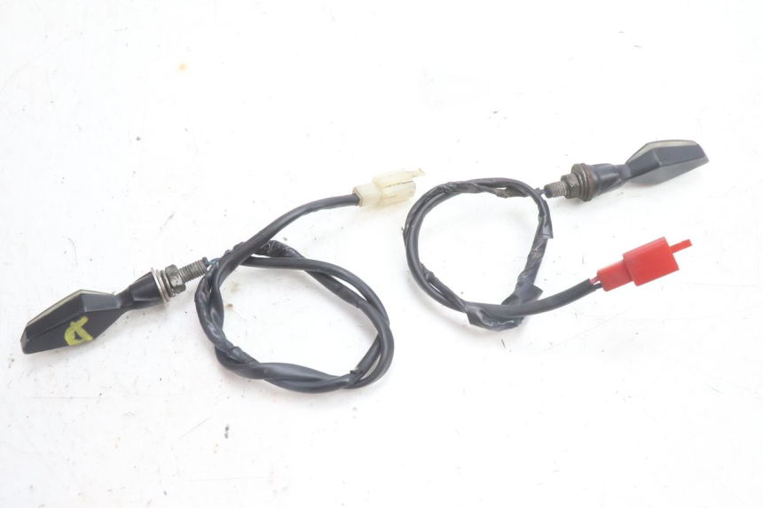 photo de REAR TURN SIGNAL PIAGGIO NEW TYPHOON 50 (2018 - 2021) - Product overview
