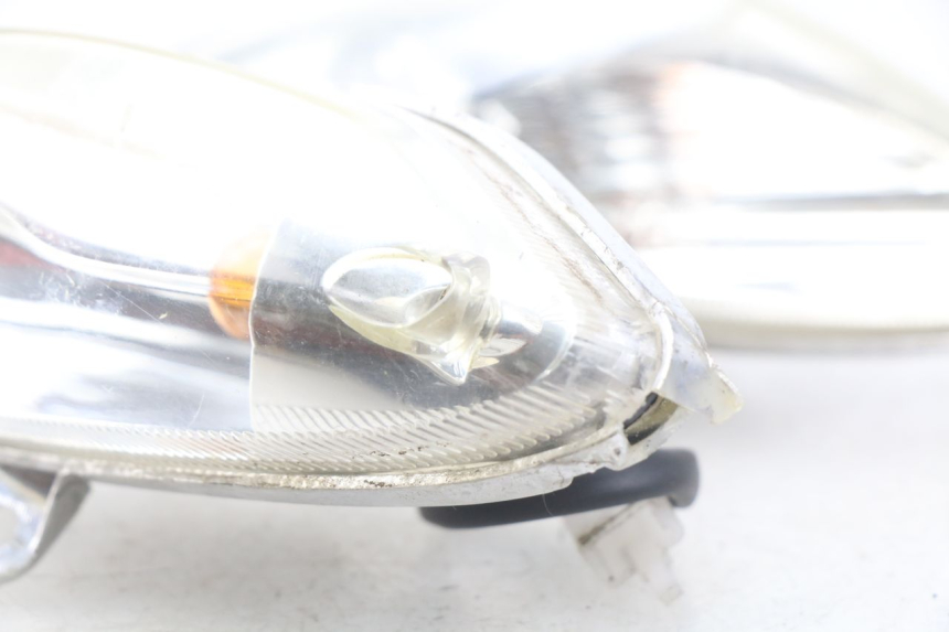 photo de REAR TURN SIGNAL DAELIM S4 50 (2010 - 2015) - Fixing points details