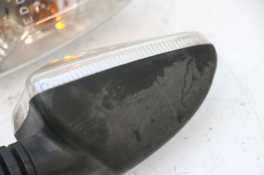photo de REAR TURN SIGNAL APRILIA SR MOTARD 50 (2012 - 2018) - Surface and material condition