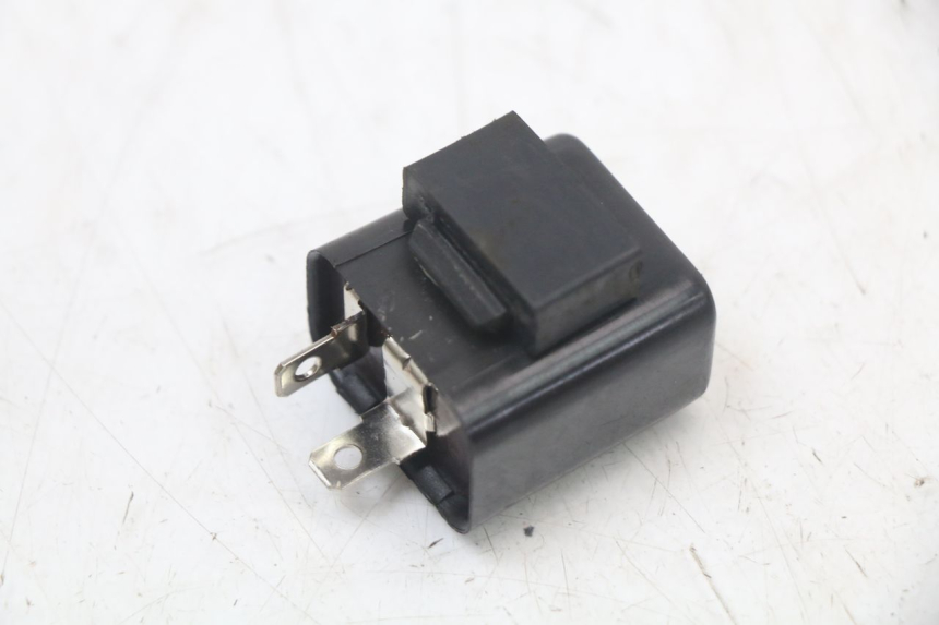 photo de REAR TURN SIGNAL SUZUKI GS F 500 (2004 - 2007) - Technical close-up