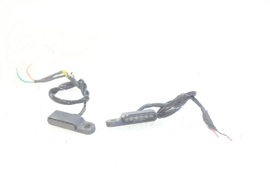 photo de REAR TURN SIGNAL DAELIM VL DAYSTAR 125 (2000 - 2011) - Main view