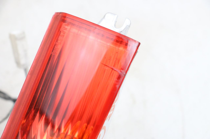 photo de REAR TURN SIGNAL PIAGGIO XEVO - X EVO 125 (2007 - 2017) - Component detail