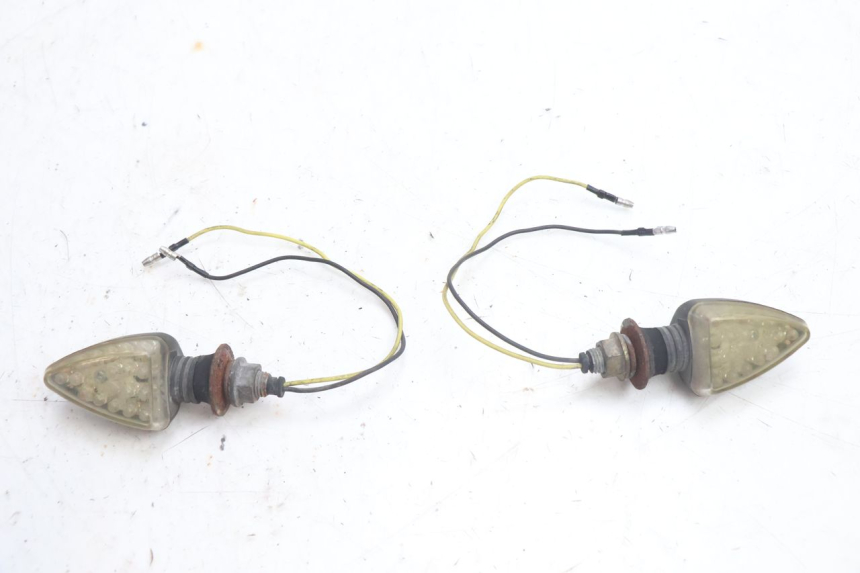 photo de REAR TURN SIGNAL YAMAHA XJR 1300 (1998 - 2002) - Main view