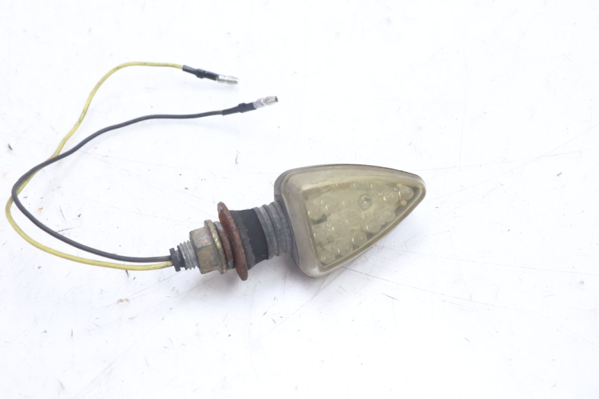 photo de REAR TURN SIGNAL YAMAHA XJR 1300 (1998 - 2002) - Alternative perspective