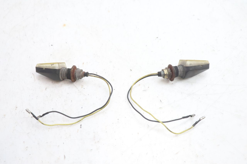 photo de REAR TURN SIGNAL YAMAHA XJR 1300 (1998 - 2002) - Product overview