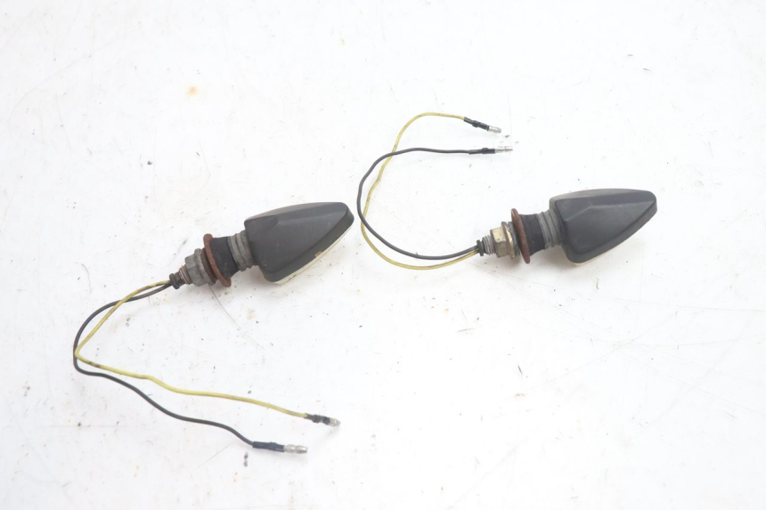 photo de REAR TURN SIGNAL YAMAHA XJR 1300 (1998 - 2002) - Fixing points details