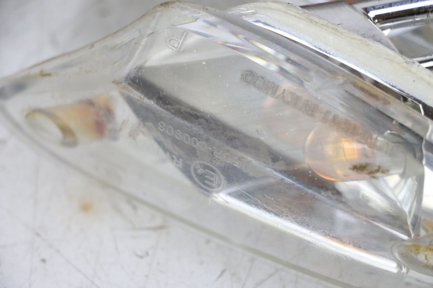 photo de FRONT TURN SIGNAL KYMCO AGILITY 4T 50 (2018 - 2022) - Alternative perspective