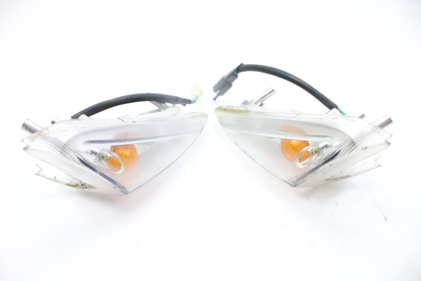 photo de FRONT TURN SIGNAL KYMCO AGILITY DELIVERY 4T 50 (2018 - 2023) - Fixing points details