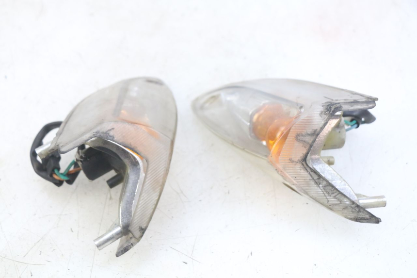 photo de FRONT TURN SIGNAL KYMCO AGILITY RS 4T 50 (2009 - 2013) - Fixing points details