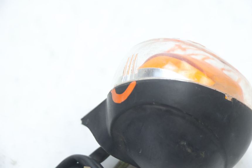 photo de FRONT TURN SIGNAL MBK BOOSTER SPIRIT 50 (2004 - 2017) - Surface and material condition