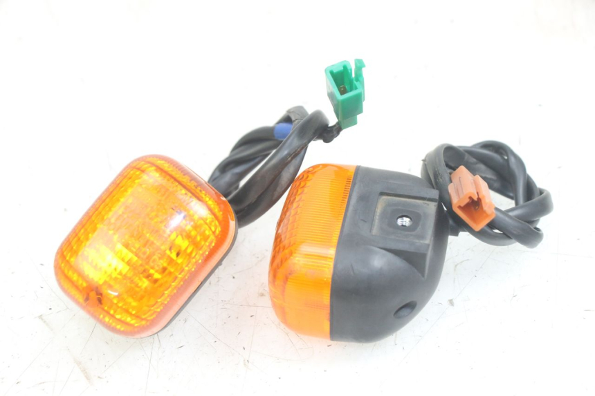 photo de FRONT TURN SIGNAL YAMAHA BW'S BWS 125 (2010 - 2013) - Component detail