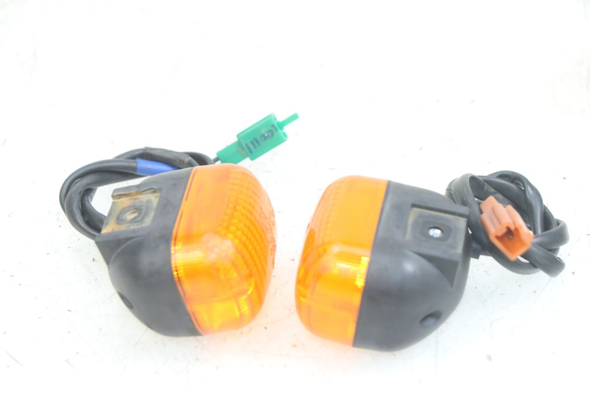 photo de FRONT TURN SIGNAL YAMAHA BW'S BWS 125 (2010 - 2013) - Technical close-up
