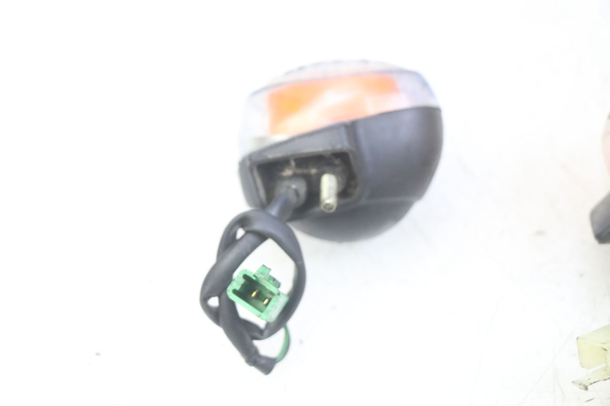 photo de FRONT TURN SIGNAL YAMAHA BW'S EASY 50 (2013 - 2016) - Alternative perspective