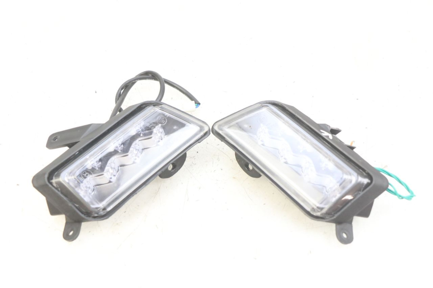 photo de FRONT TURN SIGNAL ORCAL CAVARO 4T 50 (2019 - 2023) - Main view