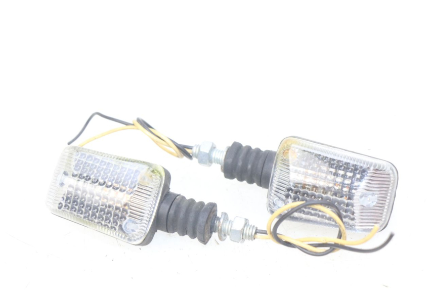 photo de FRONT TURN SIGNAL HONDA CB 500 (1997 - 2003) - Main view