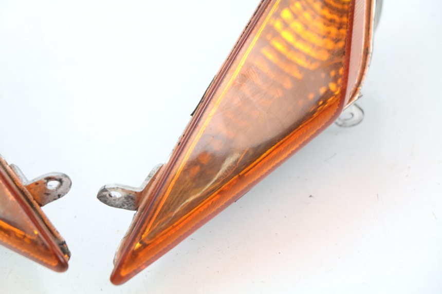 photo de FRONT TURN SIGNAL REVATTO CITYONE 125 (2006 - 2007) - Surface and material condition