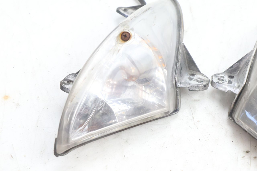 photo de FRONT TURN SIGNAL PEUGEOT CITYSTAR 125 (2011 - 2017) - Zoom on usage condition