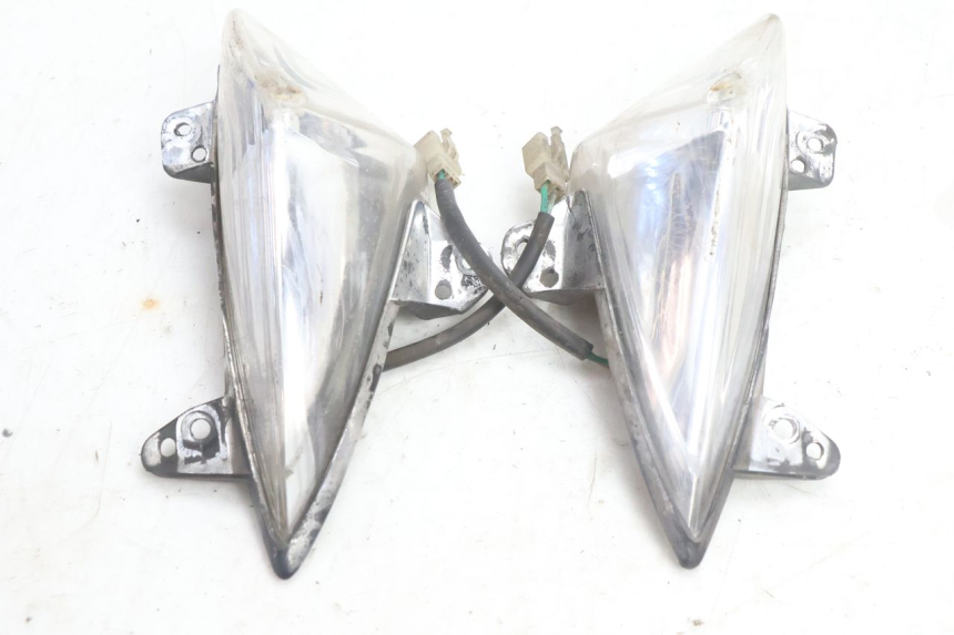 photo de FRONT TURN SIGNAL PEUGEOT CITYSTAR 125 (2011 - 2017) - Checked used part