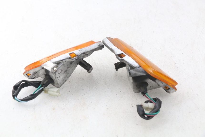 photo de FRONT TURN SIGNAL JMSTAR CJ12M 125 (2005 - 2007) - Alternative perspective