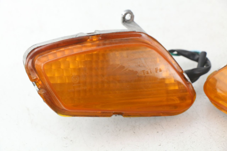 photo de FRONT TURN SIGNAL JMSTAR CJ12M 125 (2005 - 2007) - Technical close-up