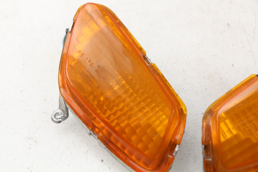 photo de FRONT TURN SIGNAL JMSTAR CJ12M 125 (2005 - 2007) - Fixing points details