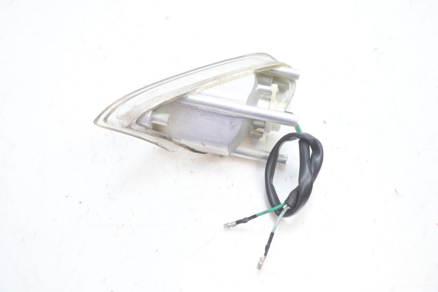 photo de RIGHT FRONT TURN SIGNAL KYMCO AGILITY 4T 50 (2005 - 2018) - Alternative perspective