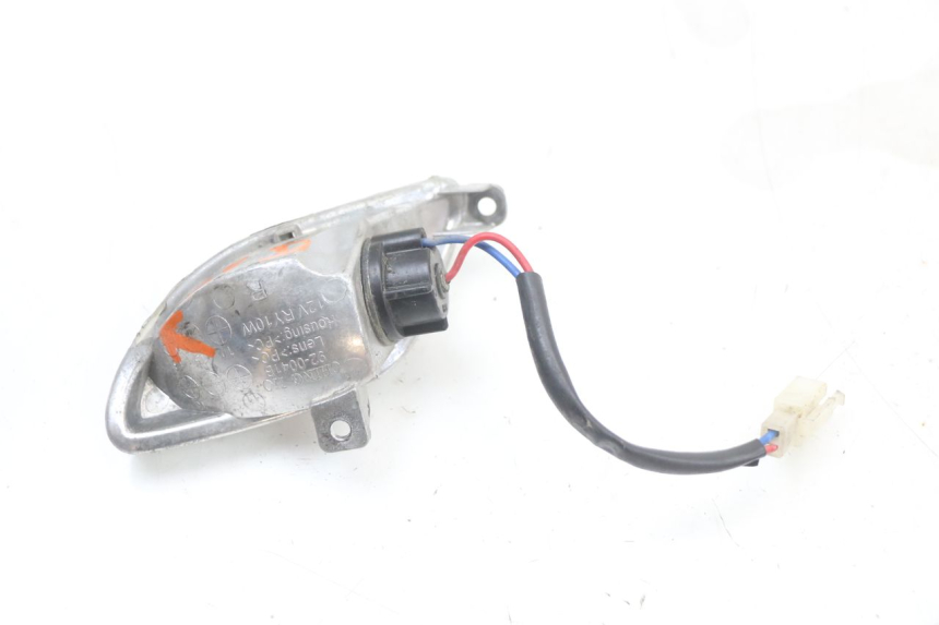 photo de FRONT RIGHT TURN SIGNAL APRILIA SR MOTARD 50 (2012 - 2018) - Alternative perspective