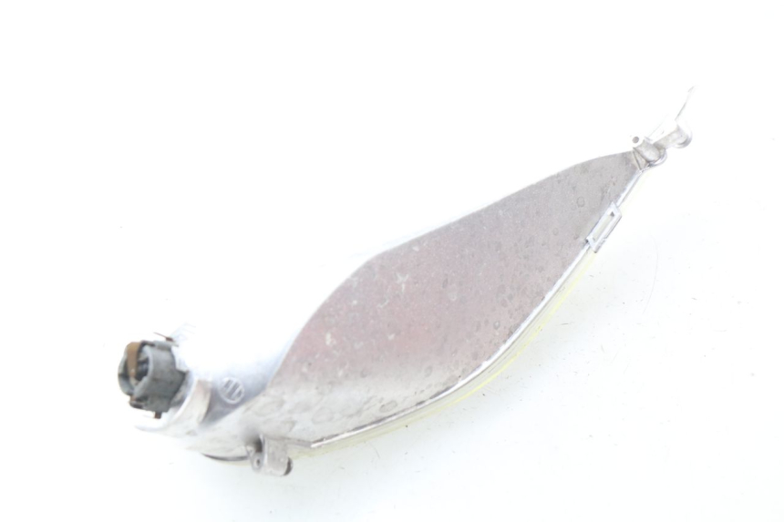 photo de FRONT RIGHT TURN SIGNAL APRILIA ATLANTIC 125 (2003 - 2009) - Alternative perspective