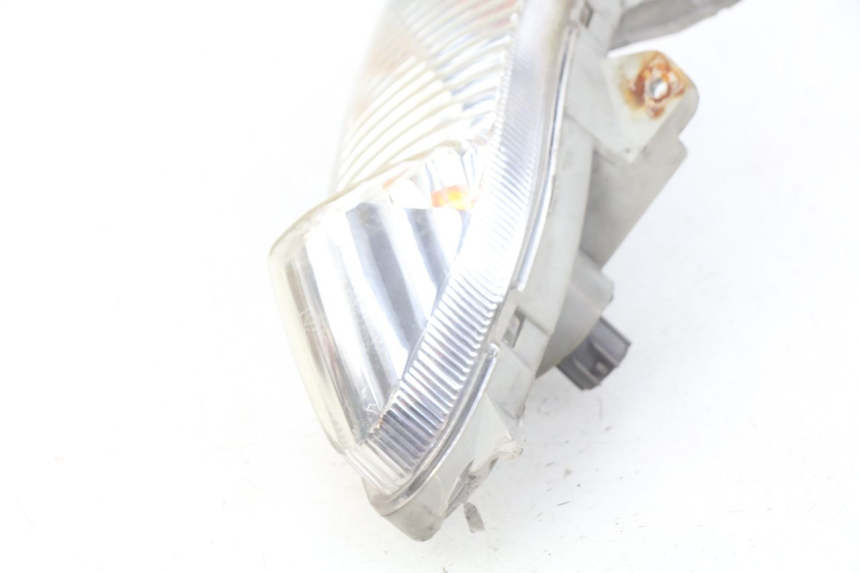 photo de RIGHT FRONT TURN SIGNAL SUZUKI BURGMAN 125 (2007 - 2014) - Component detail