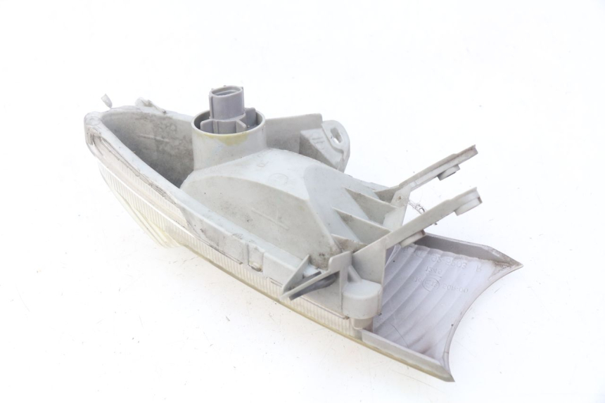 photo de RIGHT FRONT TURN SIGNAL SUZUKI BURGMAN 125 (2007 - 2014) - Alternative perspective