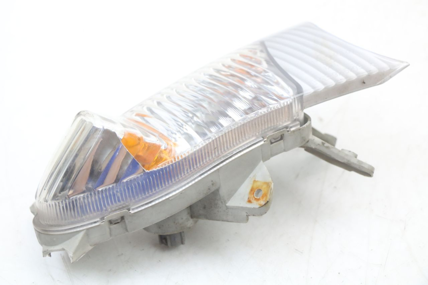 photo de RIGHT FRONT TURN SIGNAL SUZUKI BURGMAN 125 (2007 - 2014) - Technical close-up