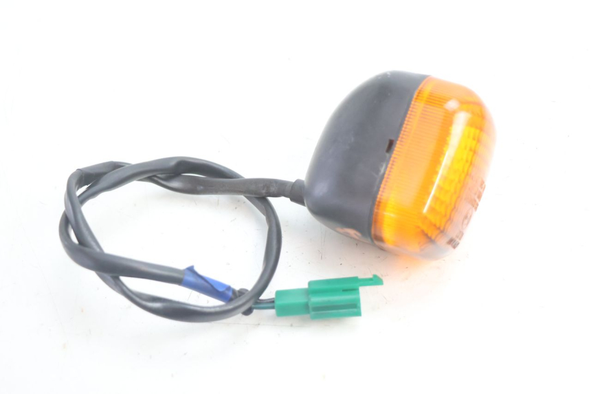 photo de FRONT RIGHT TURN SIGNAL YAMAHA BW'S BWS 125 (2010 - 2013) - Technical close-up