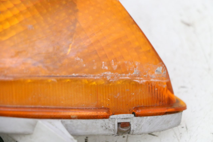 photo de FRONT RIGHT TURN SIGNAL HONDA CBR F SC25 1000 (1989 - 1992) - Markings and original references