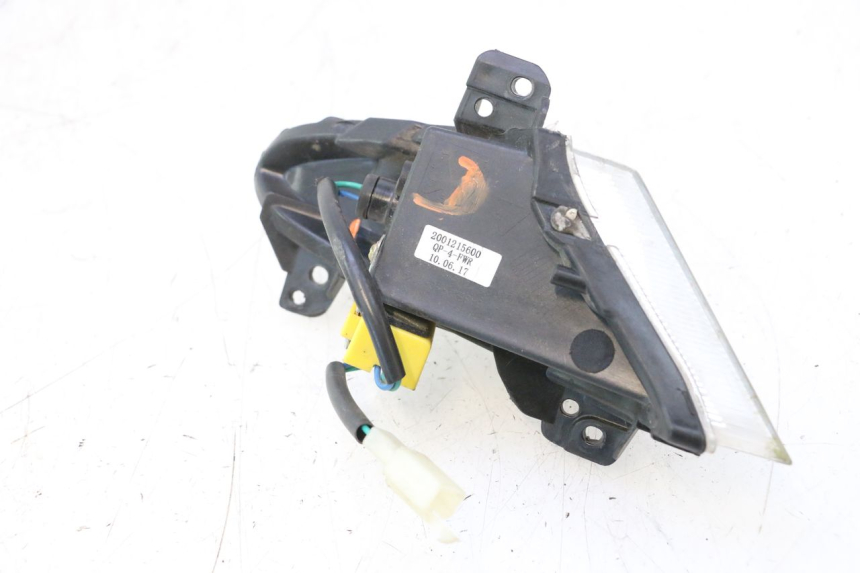 photo de FRONT RIGHT TURN SIGNAL PEUGEOT CITYSTAR 2T 50 (2018 - 2021) - Checked used part