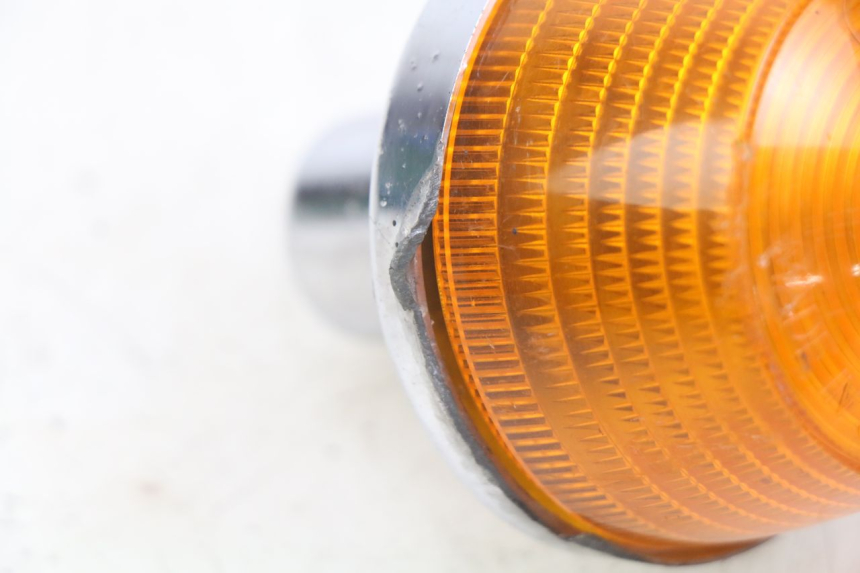 photo de RIGHT FRONT TURN SIGNAL HONDA CM 125 (1983 - 2003) - Alternative perspective