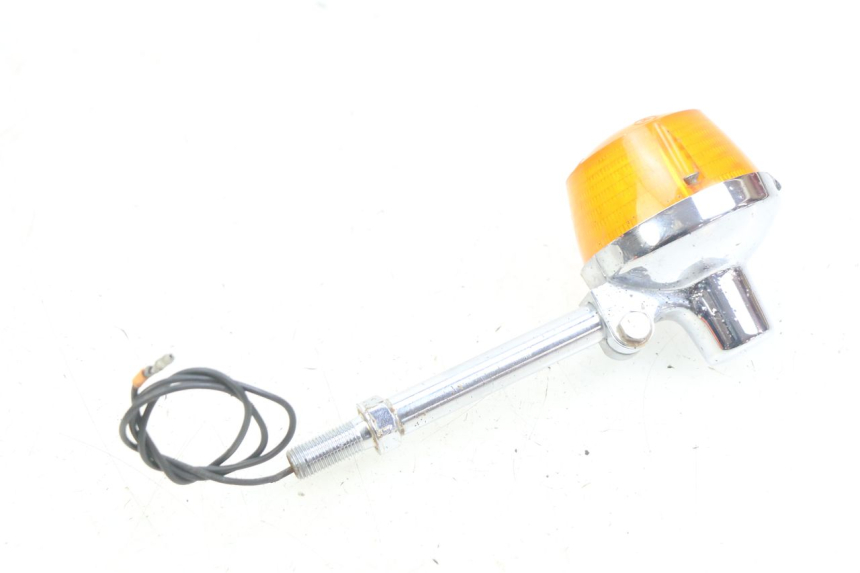 photo de RIGHT FRONT TURN SIGNAL HONDA CM 125 (1983 - 2003) - Surface and material condition