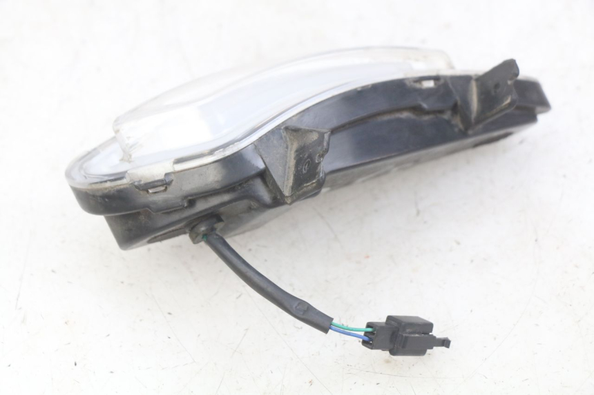 photo de RIGHT FRONT TURN SIGNAL PEUGEOT DJANGO 4T 50 (2014 - 2019) - Surface and material condition