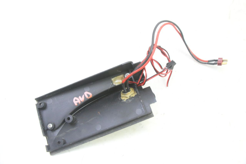 photo de FRONT RIGHT TURN SIGNAL URBANGLIDE E-CROSS PRO 1 - Fixing points details