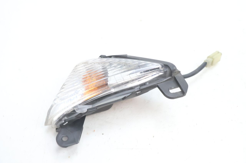 photo de FRONT RIGHT TURN SIGNAL KAWASAKI ER-6 ER6 N 650 (2005 - 2009) - Alternative perspective