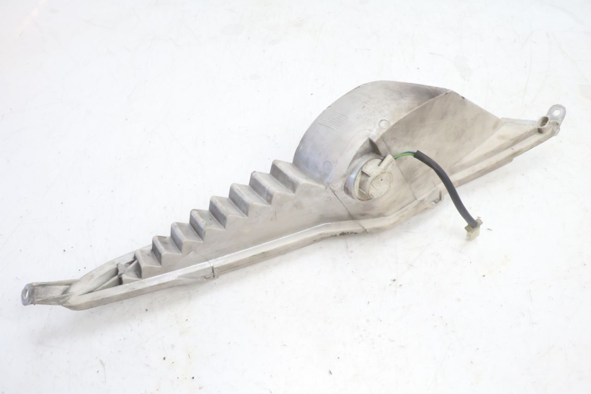 photo de FRONT RIGHT TURN SIGNAL HONDA FES PANTHEON 125 (2003 - 2007) - Zoom on usage condition