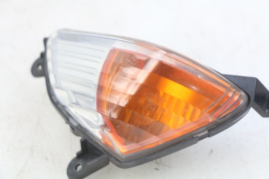 photo de RIGHT FRONT TURN SIGNAL YAMAHA FJR ABS 1300 (2006 - 2012) - Zoom on usage condition