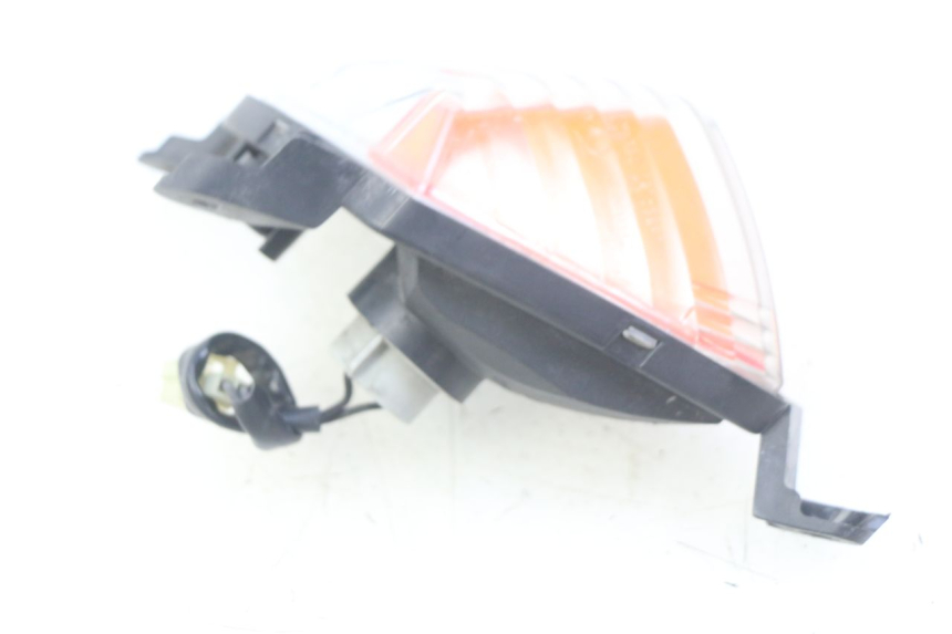 photo de RIGHT FRONT TURN SIGNAL YAMAHA FJR ABS 1300 (2006 - 2012) - Product overview