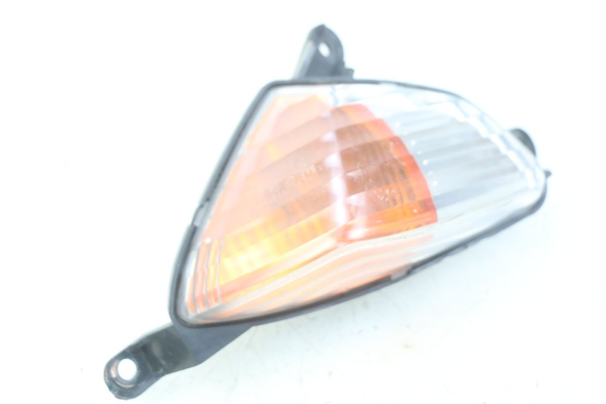 photo de RIGHT FRONT TURN SIGNAL YAMAHA FJR ABS 1300 (2006 - 2012) - Fixing points details