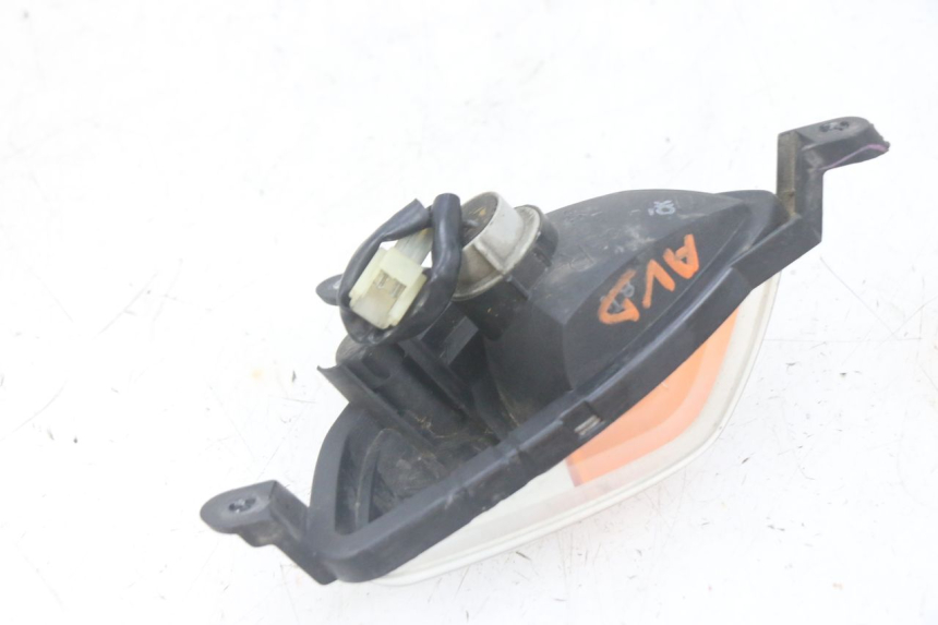 photo de RIGHT FRONT TURN SIGNAL YAMAHA FJR ABS 1300 (2006 - 2012) - Alternative perspective
