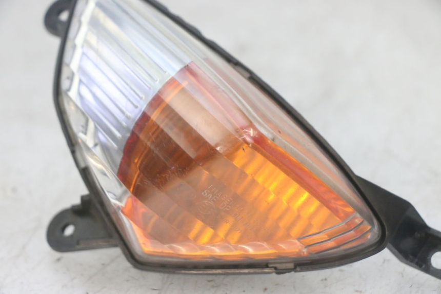 photo de RIGHT FRONT TURN SIGNAL YAMAHA FJR ABS 1300 (2006 - 2012) - Fixing points details